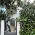 Arina - 20 M From Beach, *