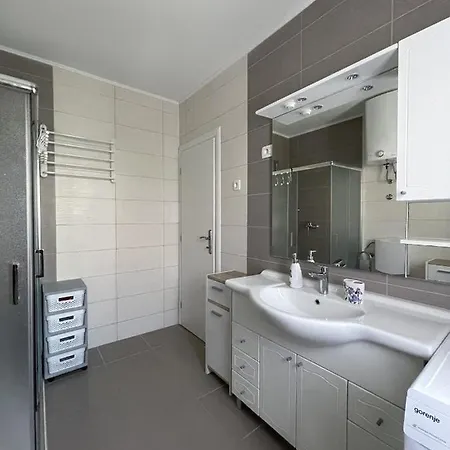Apartment Arina