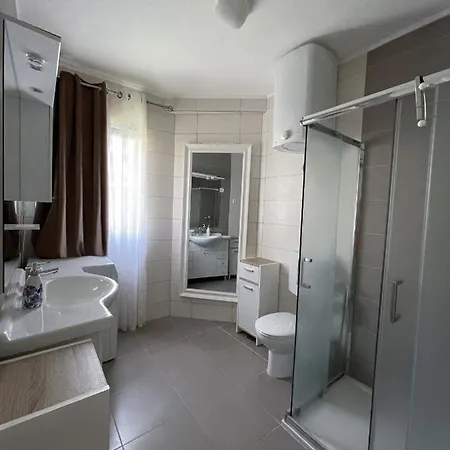 Apartment Arina *