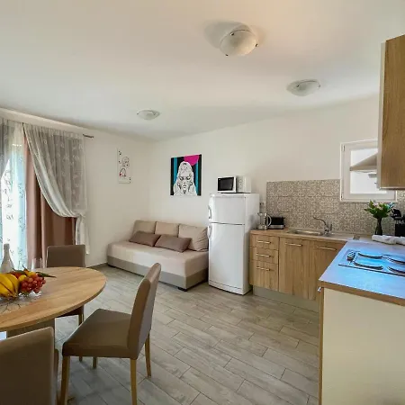 Arina Apartment